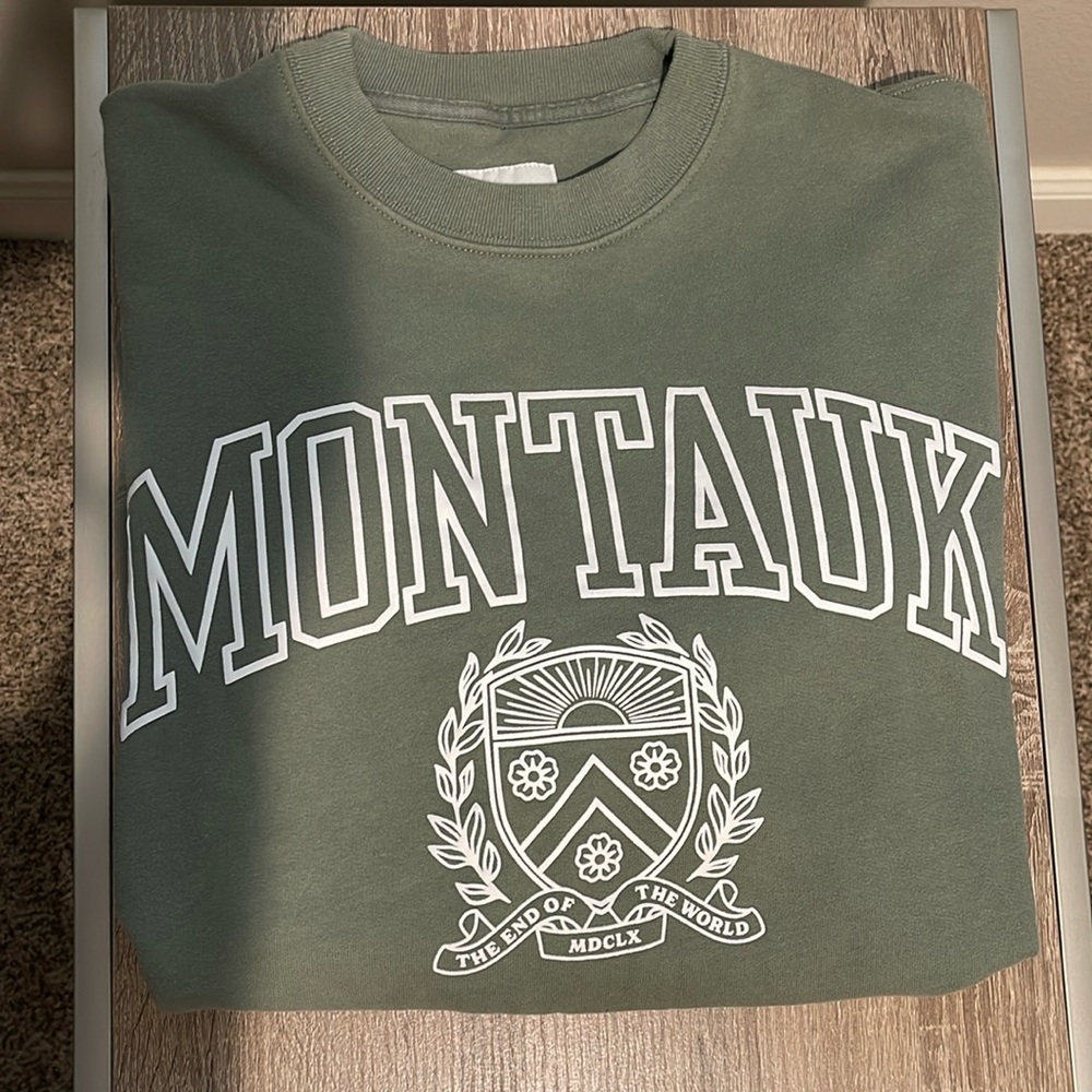 A&F sweatshirt